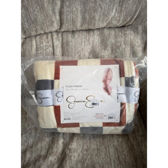 Jessica Simpson Plush Throw Blanket 50" X 70" Rust & Grey Checkerboard NWT - Picture 1 of 5